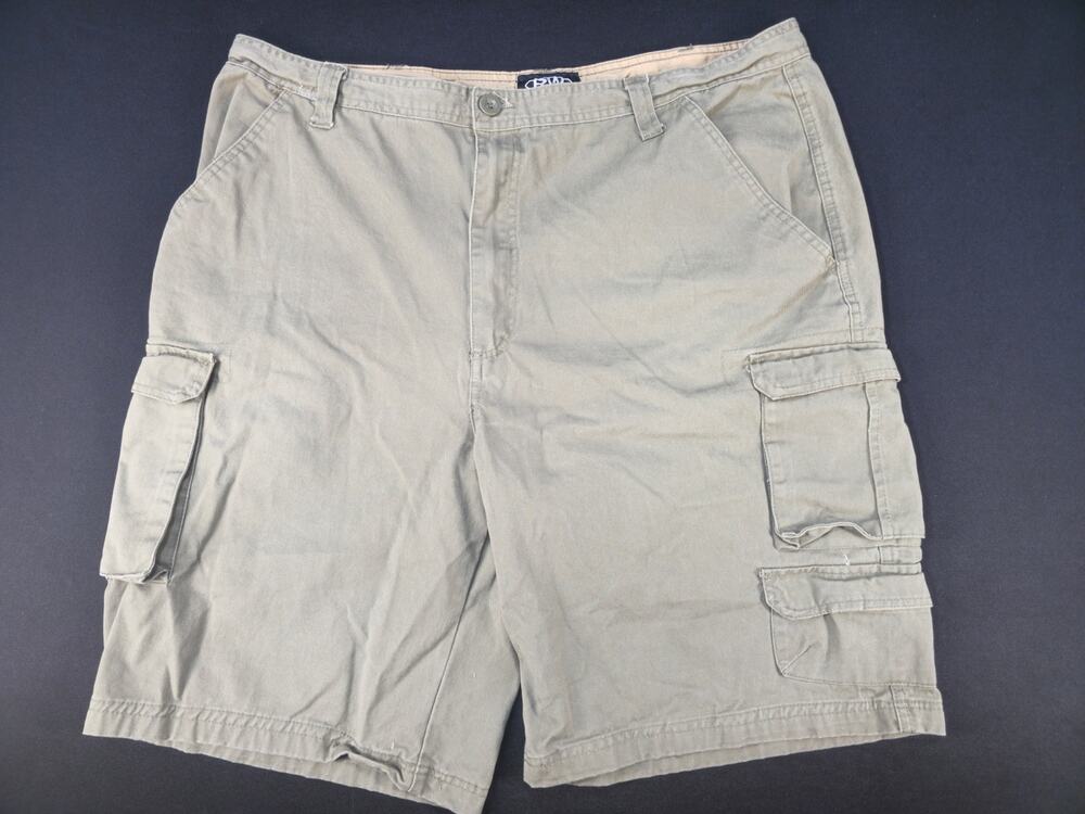 RW Rugged Wear Mens Cargo Shorts Size 42 Olive Green 100% Cotton Utility Casual